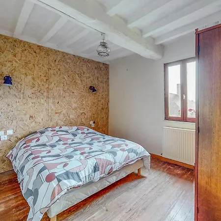 2 Bedroom In Hébergement de vacances Le Thil-Riberpré